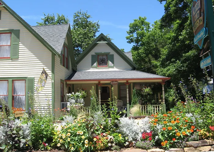 Heart Of The Hills Inn