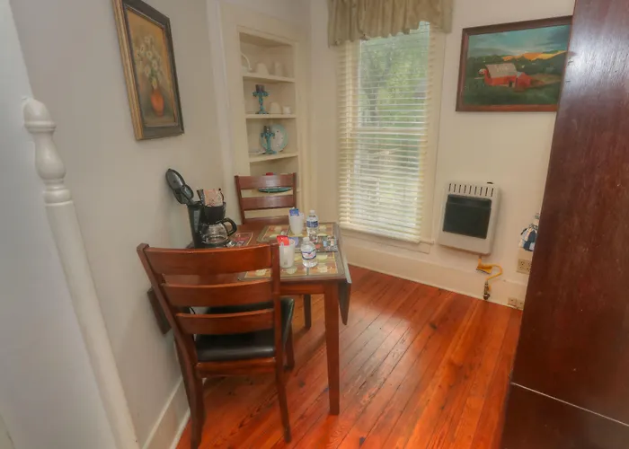 Hidden Springs Bed And Breakfast